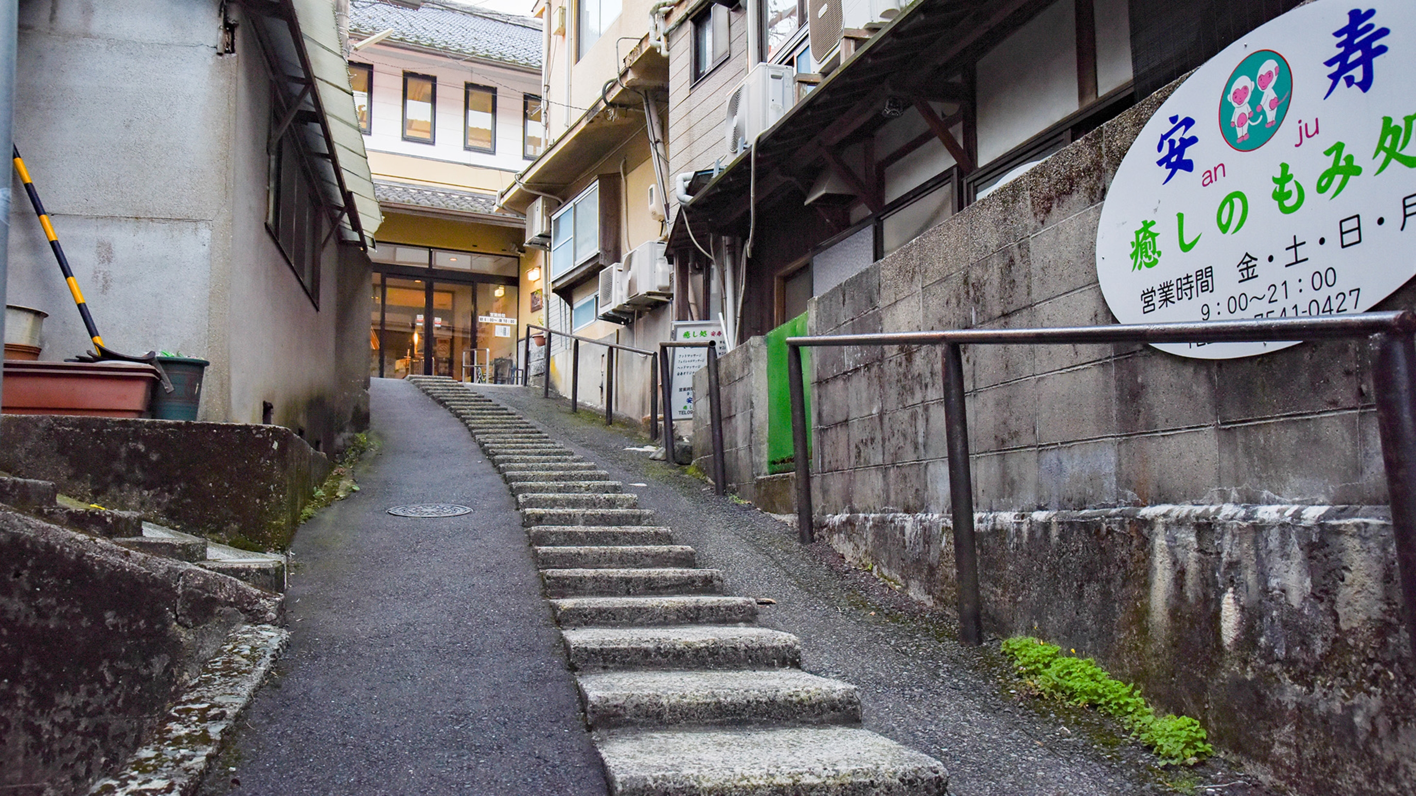 寅さんがいそうな、俵山の宿